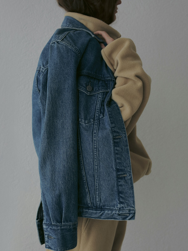 コンパクトトラッカージャケット