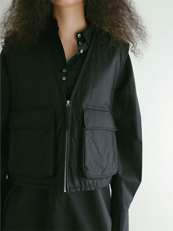 ETRE TOKYO 25SS ハンドタックレースアッププルオーバー