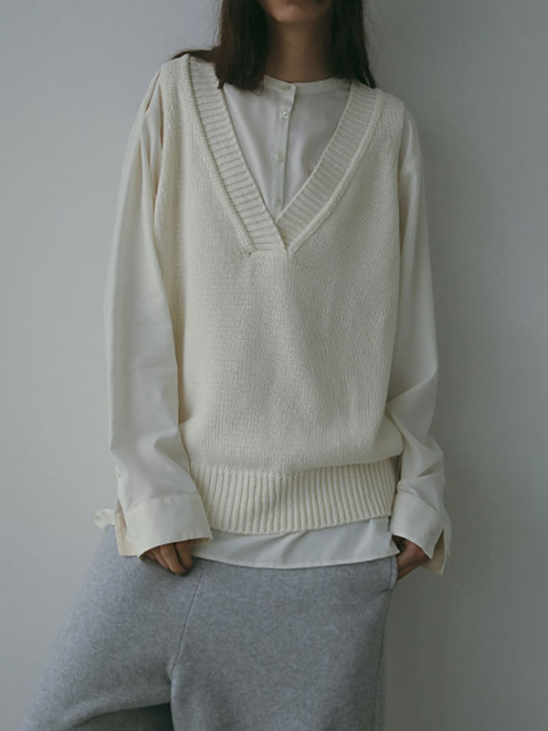 Vネックスリーブレスニットプルオーバー