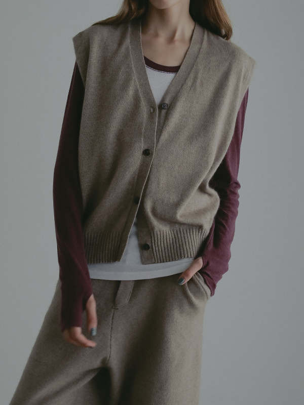 プレーンステッチVネックニットベスト