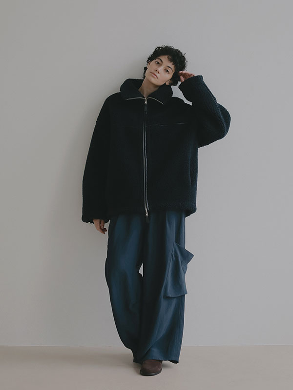 リバーシブルボアブルゾン