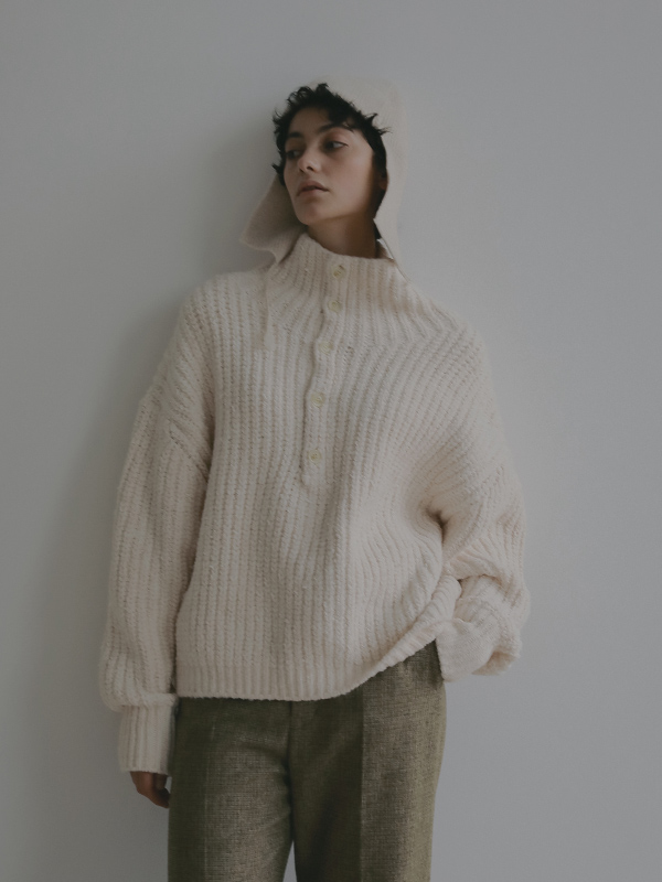 ブークレモールヤーンハイネックニットプルオーバー