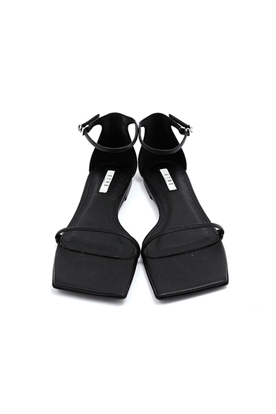 ワイドスクエアトゥフラットシューズ