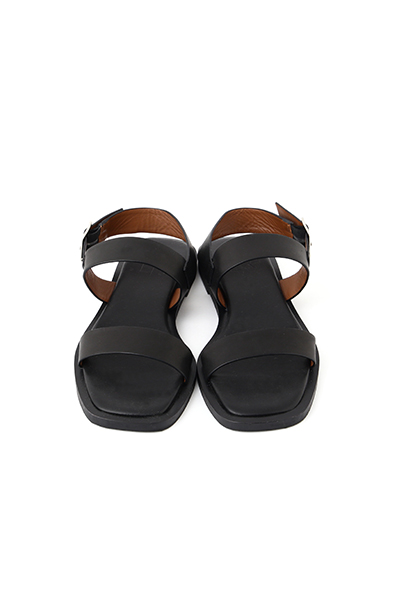 ダブルストラップレザーサンダル