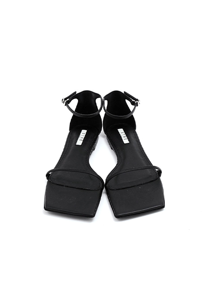 ワイドスクエアトゥフラットシューズ